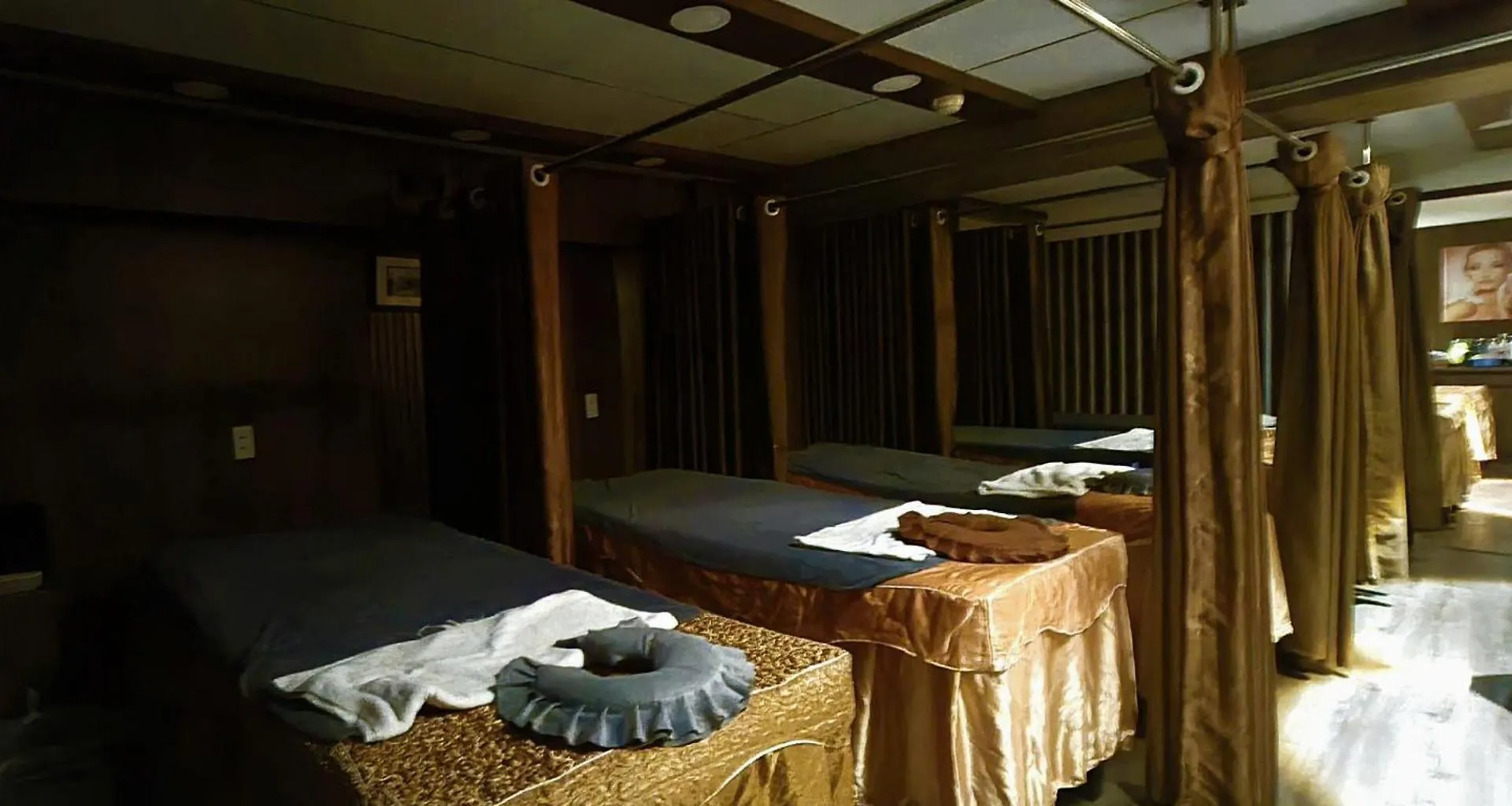 Rosa Hotel & Spa Хошимин